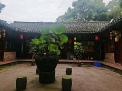 -土砂锅生态山庄·非遗砂锅雅鱼