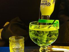 -Mx.cocktail bar