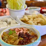 近期想推荐的卖肉店，炭火牛腩煲真的好吃![强]