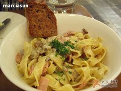 培根奶油宽面-榖屋house of flour(张江首店)