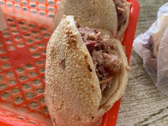 顺平正宗烧饼熏肉家常菜