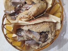 烧饼夹肉-洪峰浩老北京烧饼夹肉(角门路店)