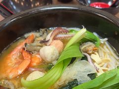-灵芝妹子海鲜米线(瓦房店新玛特店)