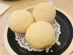 蜜汁叉烧包-点都德(盘福楼店)
