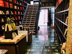 -钟书阁(松江泰晤士小镇店)