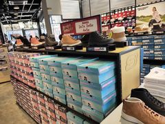 -SKECHERS 斯凯奇(上海国际时尚中心店)