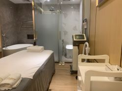 -香港倾城国际·美容美体中心