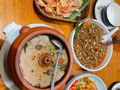 -老滇山寨•云南特色菜•地方菜•民族风情歌舞表演(金碧店)