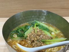 -魔都三兄弟酸辣粉·蘸卤炸串(虹桥万科店)