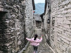 -高荡千年布依古寨旅游景区