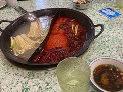 -鸿姐老火锅(疁城新天地店)
