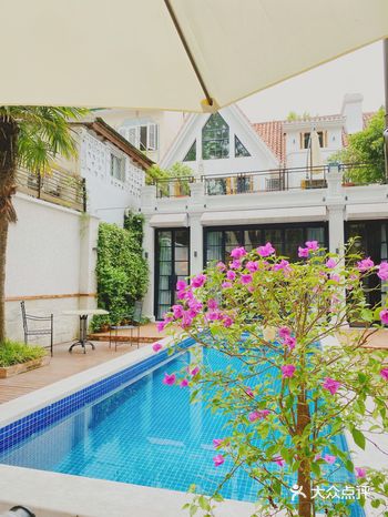 愚园路上有泳池有露台的希腊洋房餐厅