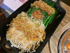 酱汁韭菜金针菇-冰川延边料理·炭烤串(原小木屋店)