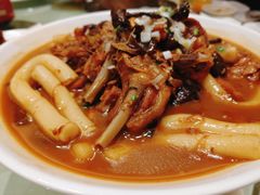 小鸡炖蘑菇-将相和·海鲜蒸饺大连菜