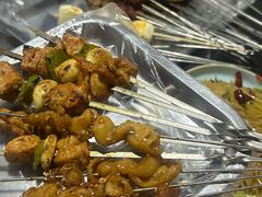 -小山羊功夫串·泰安烧烤·海鲜小炒老地摊店