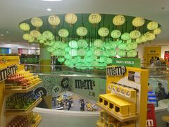 -m豆巧克力世界(上海世茂广场店)