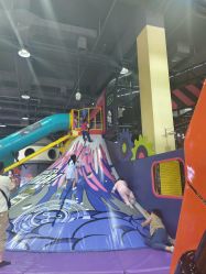 -欧酷世界动力星球(王府井奥莱UP TOWN店)