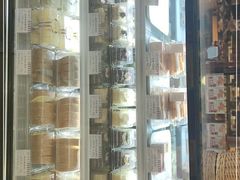 -红宝石·鲜奶小方·海派西点房(南翔店)