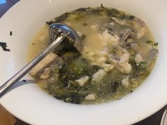 -严记小天府酸菜鱼(西四路店)