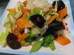 -屯老二农家铁锅炖(奥运村店)