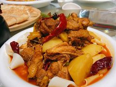 新疆大盘鸡-巴扎美食·新疆菜·西域歌舞表演餐厅(新疆大厦店)