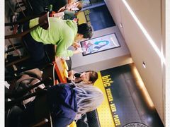-BHC炸鸡(明洞总店)