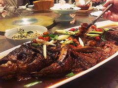 红烧大鱼头-香园茶社·金陵小灶(老门东店)