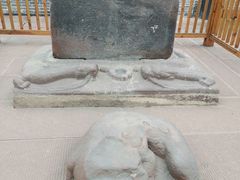 -高颐墓阙及石刻