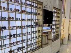-世纪大明眼镜·蔡司战略授权店(汉街店)