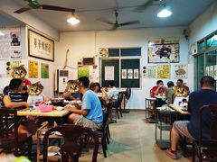 大堂-华哥新鲜猪精品美食