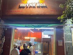 -Bánh Mì Huynh Hoa