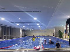 -小蓝鲸游泳培训基地(石景山店)