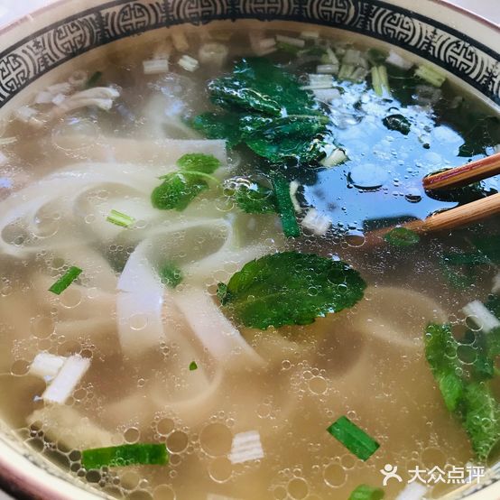 团山国莲恒诚带皮小黄牛米线馆