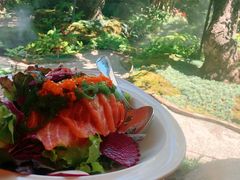 -Chom Cafe and Restaurant