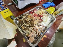 -金鼎雪山牦牛杂火锅(理县总店)