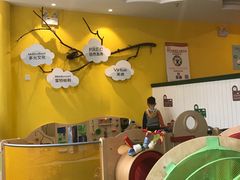 -乐融婴幼儿成长中心(四季青校区)