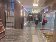 -艳阳天民俗村(公园路店)