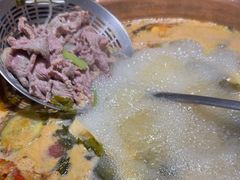 -洱火云南酸菜牛肉火锅(石景山当代商城店)