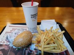 -The Habit Burger Grill 哈比特汉堡(复兴soho店)