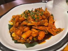 辣得跳-莲餐厅·湖北菜·藕汤是头牌(愚园路店)