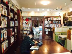 大堂-武汉境自在書店