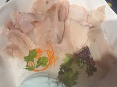 -老牌坊云南鱼豆花火锅(哈西万达店)