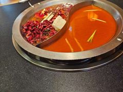 -沸炉重庆老火锅(军事博物馆店)