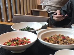 -鱼鲜饭香·招牌汽锅剁椒鱼头王