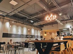 大堂-HELLO 27 意面·沙拉·帕尼尼