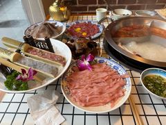 -山悦里 山野·鲜火锅(罗斯福广场店)