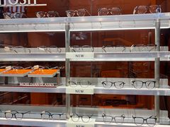 -MUJOSH木九十眼镜(月星环球港B1店)