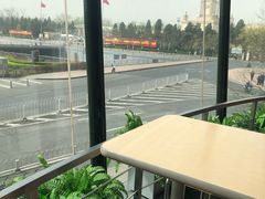 -麦当劳(展览路店)