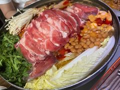 部队锅-MI WU FACTORY米屋美食工厂餐厅(绿地店)