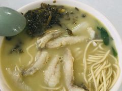 小胃口黄鱼面-明呈黄鱼面馆(斜土路店)